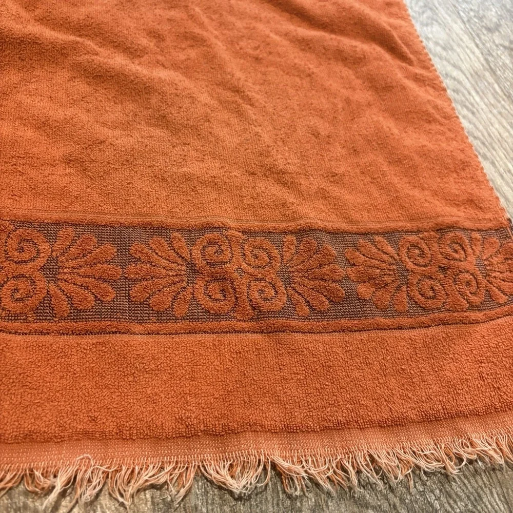 Vtg Cannon Monticello Burnt Orange Hand Towel Sculpted Fringe Made USA 16x24